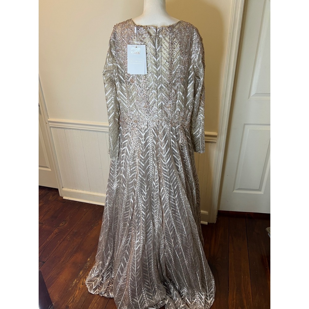Mac Duggal Chevron Sequin Lace Long Sleeve Gown Taupe Gold Formal A Line size 16 - Picture 13 of 16